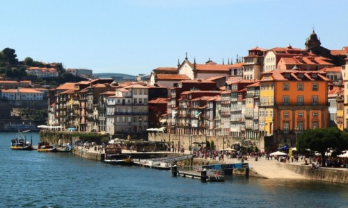 Zdjcie PORTUGALIA / Porto / Vila Nova de Gaia / Widok na Cais da Ribeira