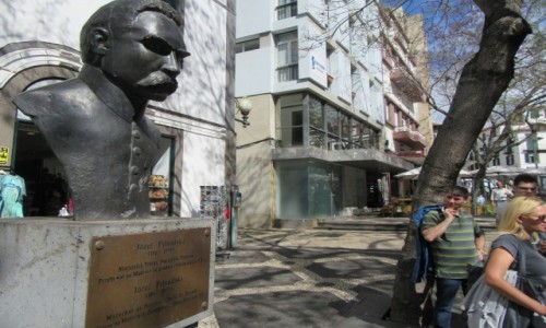 Zdjęcie PORTUGALIA / Madera - Funchal / Madera / Pomnik Piłsudskiego w Funchal