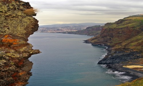 Zdjecie PORTUGALIA / Canico / Canico de Baixo / W stron Funchal