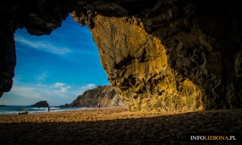 Zdjecie PORTUGALIA / Lizbona / Praia da Adraga / Plaża Praia da Adraga obok Lizbony