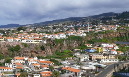 Zdjcie PORTUGALIA / Madera / Funchal  / Domki nad domkami