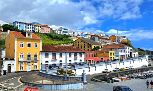 Zdjecie PORTUGALIA / Wyspa Terceira / Angra do Herosmo  / Dzielnica portowa