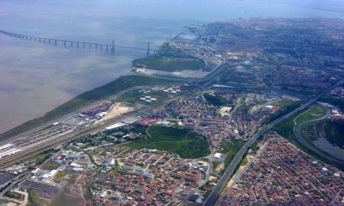 Zdjecie PORTUGALIA / brak / Lizbona / Lizbona z samolotu