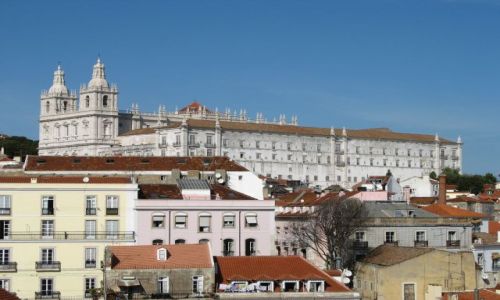 Zdj�cie PORTUGALIA / Lizbona / Alfama / bia�e misto