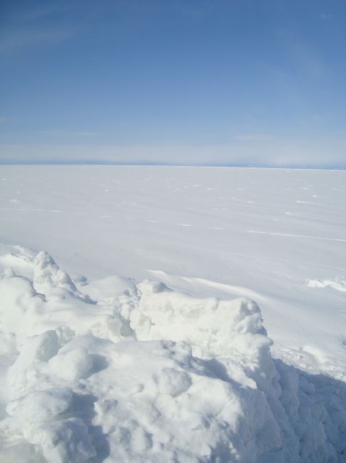 Zdjęcia: Bajkalsk, Syberia, Bajkał pod śniegową pierzynką, ROSJA Zdjęcia: Bajkalsk, Syberia, Bajkał pod śniegową pierzynką, ROSJA