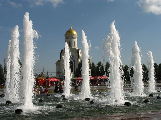 Zdjęcia: Moskwa, Moskwa, fontanny w upał, ROSJA Zdjęcia: Moskwa, Moskwa, fontanny w upał, ROSJA