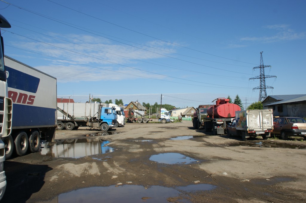 Zdjęcia: Zielonoborsk, Zielonoborsk, Parking, ROSJA Zdjęcia: Zielonoborsk, Zielonoborsk, Parking, ROSJA