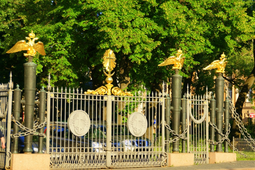 Zdjęcia: San Petersburg, San Petersburg, Ogrodzenie z Tureckich armat , ROSJA Zdjęcia: San Petersburg, San Petersburg, Ogrodzenie z Tureckich armat , ROSJA