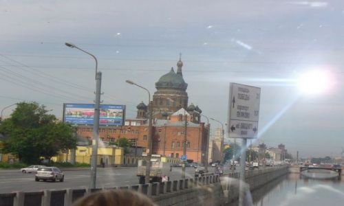 Zdjcie ROSJA / miasto -sankt Petersburg / rzeka / Rzeka Newa z mostami