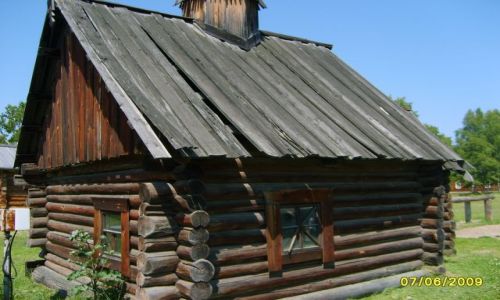 Zdjecie ROSJA / - / Chata syberyjska w okolicach Bajkau / Syberia