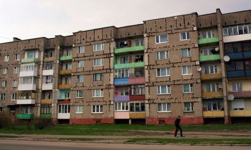 Zdjecie ROSJA / Obwd Kaliningradzki / Swietyj / Kolorowe czy szare te bloki?