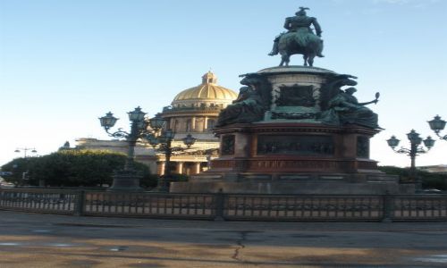 Zdjecie ROSJA / Sankt Petersburg / Plac w Izaaka / Mikoaj I strzee Soboru w Izaaka