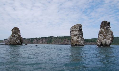 Zdjcie ROSJA / Kamczatka / Zatoka Awaczyska / Trzej Bracia
