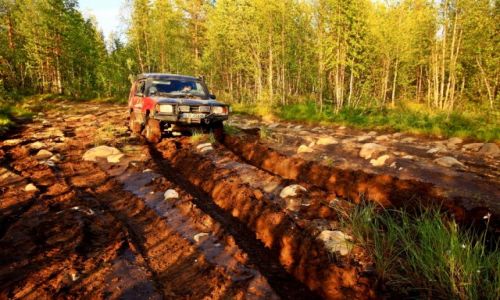 Zdjecie ROSJA / pn-zach Rosja / Karelia / Drogi Karelii
