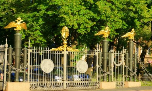 Zdjecie ROSJA / San Petersburg / San Petersburg / Ogrodzenie  z  Tureckich  armat 