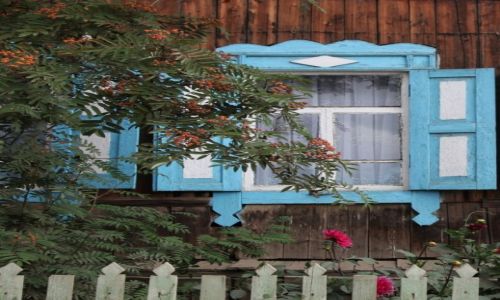 Zdjęcie ROSJA / Olchon / Chużir / Okienko