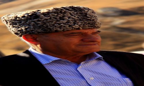 Zdjęcie ROSJA / płn. Kaukaz / wioska w dolinie Argunu / Dumny Czeczeniec