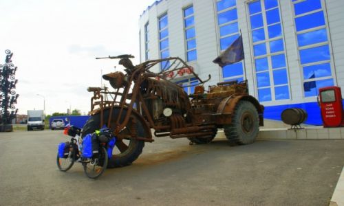 Zdjecie ROSJA / Rostow nad Donem  / Rostow nad Donem  / Pojazdy dwa