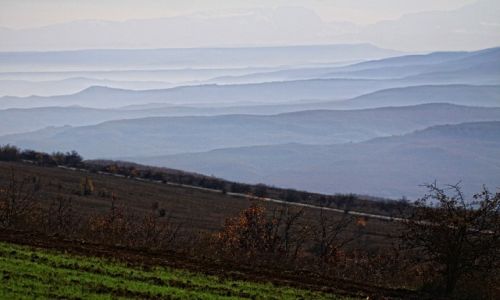 Zdjcie ROSJA / Dagestan / w drodze do Derbentu / Mgy...