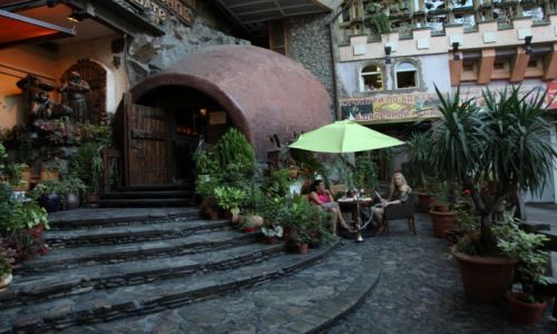 Zdjecie ROSJA / Moskwa / Arbat / Genacvale, gruziska restauracja na Arbacie