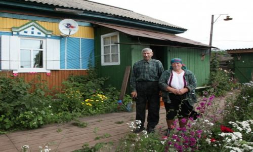 Zdjcie ROSJA / Irkuck / Wierszina / Przed domem