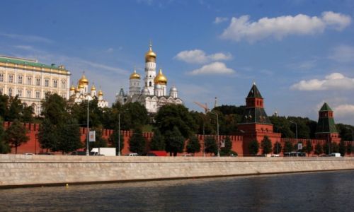 Zdjcie ROSJA / Moskwa / rzeka Moskwa / Widok na Kreml od strony rzeki Moskwy