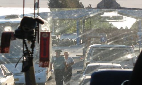 Zdjęcie ROSJA / OBŁAST ROSTOWSKA / NOWOAZOWSK / NA PRZEJŚCIU