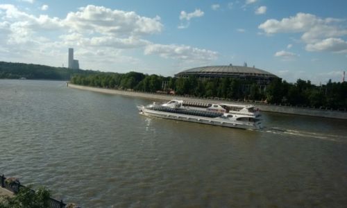 ROSJA / Moskwa / Moskwa 2015 / Rzeka Moskwa stadion niki