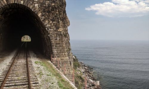 Zdjecie ROSJA / wsch. Rosja / midzy Sliudiank a Port Bajka... / Tunele Krugobajkalskiej