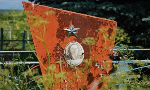 Zdjecie ROSJA / Karelia / cmentarz na wyspie Kii / historia blednie...