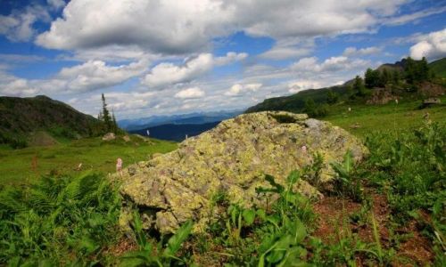 Zdjęcie ROSJA / Syberia , Sajany Wschodnie / 250km od najbliższej wioski / tylko góry