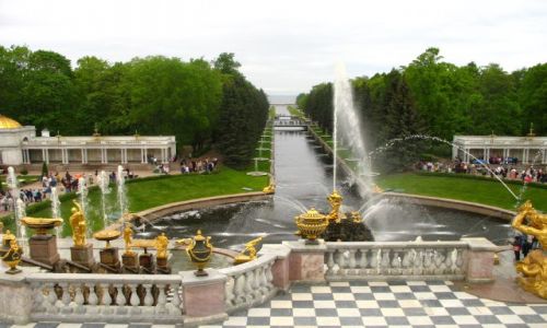 Zdjecie ROSJA / Petersburg / Peterhof / park