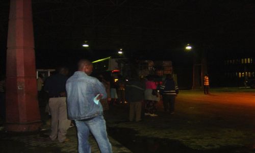 Zdjęcie RPA / Polokwane / przejście graniczne / a tak wraca Mak - po nocy do Zimbabwe
