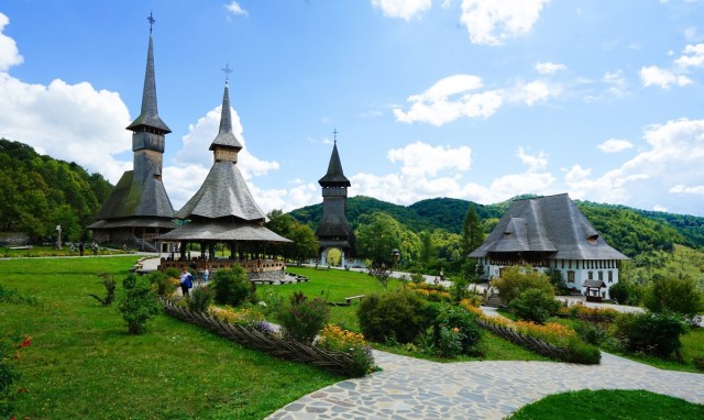 Zdj cia: Barsana, Maramuresz, �e�ski kompleks klasztorny, RUMUNIA