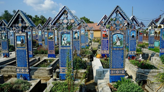Zdj cia: Sapanta, Maramuresz, Nagrobki na cmentarzu Cimitirul Vesel, RUMUNIA Zdj cia: Sapanta, Maramuresz, Nagrobki na cmentarzu Cimitirul Vesel, RUMUNIA