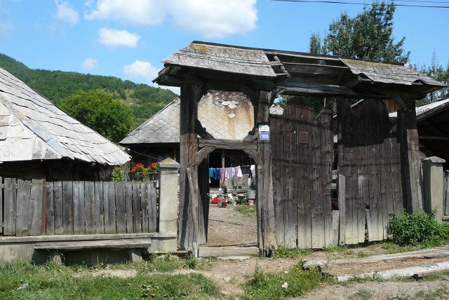 Zdjęcia: wioska, Calinesti, Rumunskie klimaty w wiosce, RUMUNIA Zdjęcia: wioska, Calinesti, Rumunskie klimaty w wiosce, RUMUNIA