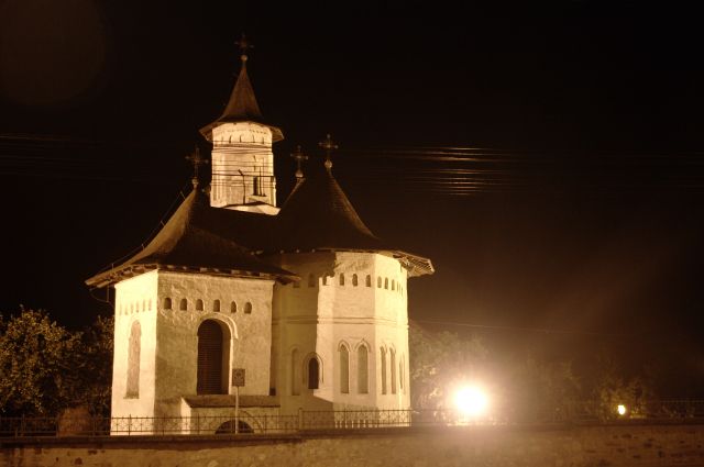 Zdjęcia: Suceava, Bukowina, Suczawa nocą, RUMUNIA Zdjęcia: Suceava, Bukowina, Suczawa nocą, RUMUNIA