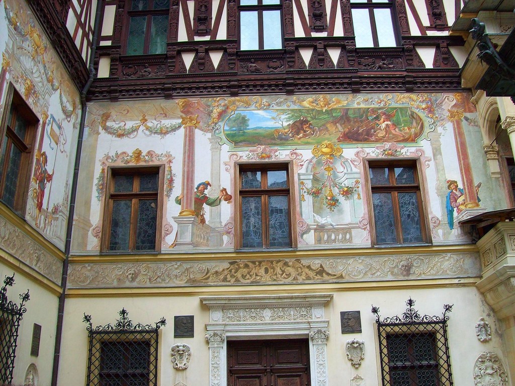 Zdjęcia: Sinaia, Transylwania, fasada zamku Peles, RUMUNIA Zdjęcia: Sinaia, Transylwania, fasada zamku Peles, RUMUNIA