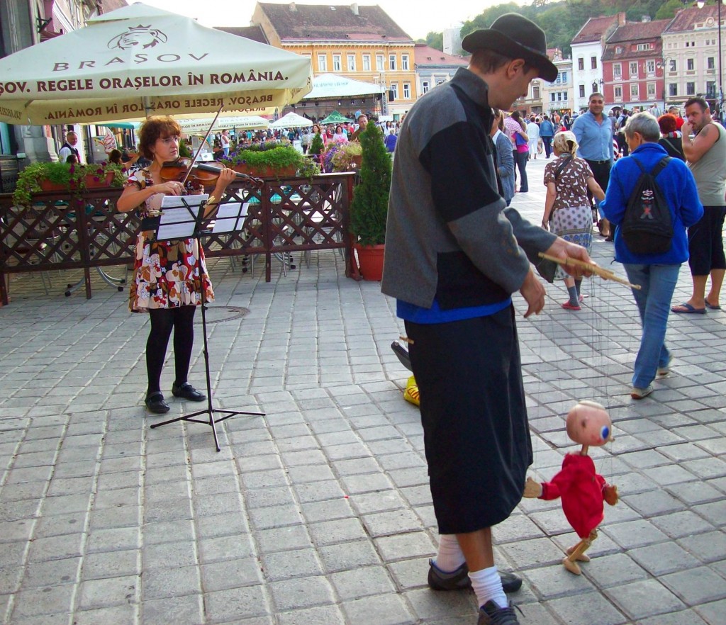 Zdjęcia: Brasov, Transylwania, na braszowskim Rynku, RUMUNIA Zdjęcia: Brasov, Transylwania, na braszowskim Rynku, RUMUNIA