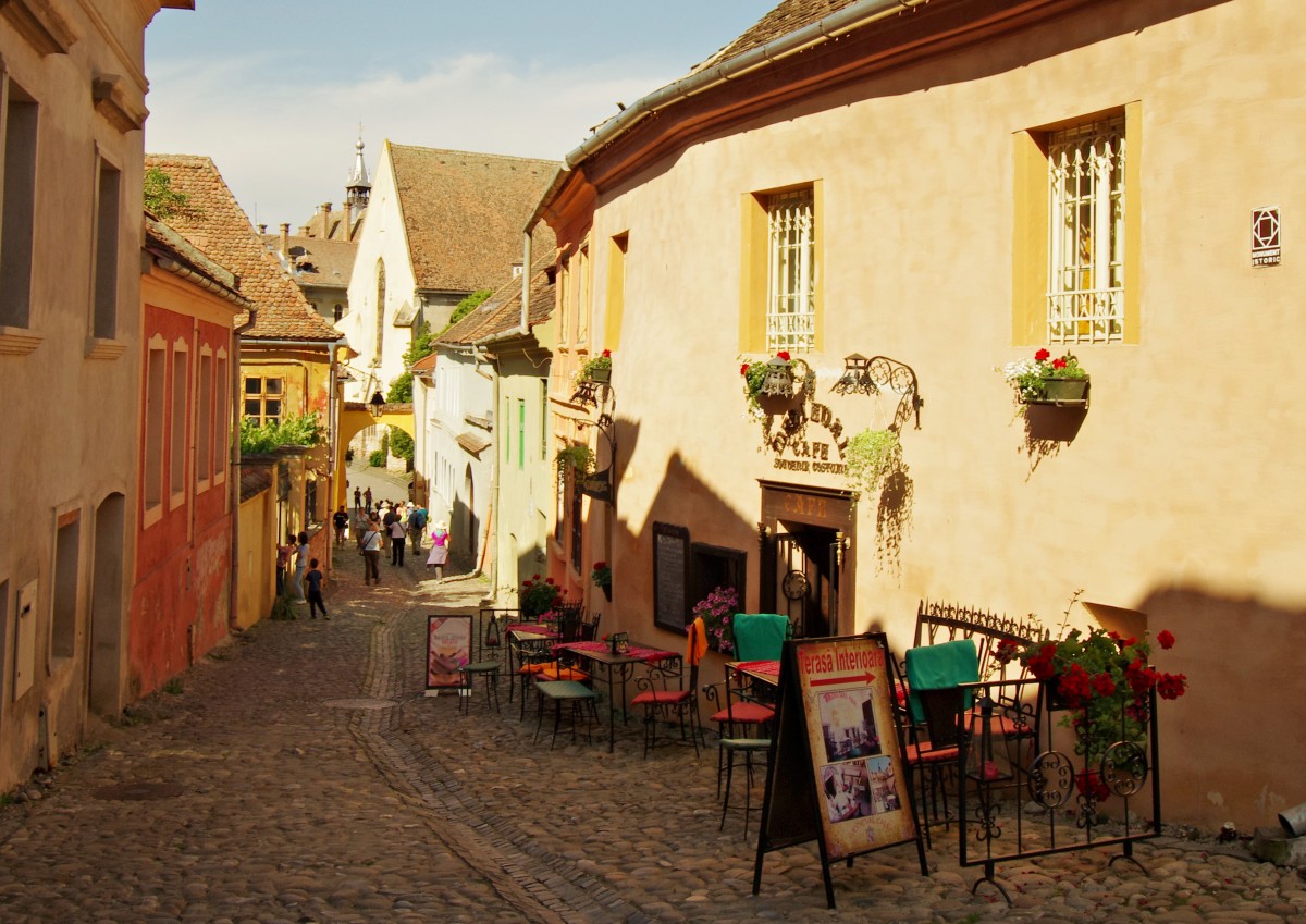 Zdjęcia: Sighishoara, Transylwania, Nastrojowa uliczka, RUMUNIA Zdjęcia: Sighishoara, Transylwania, Nastrojowa uliczka, RUMUNIA