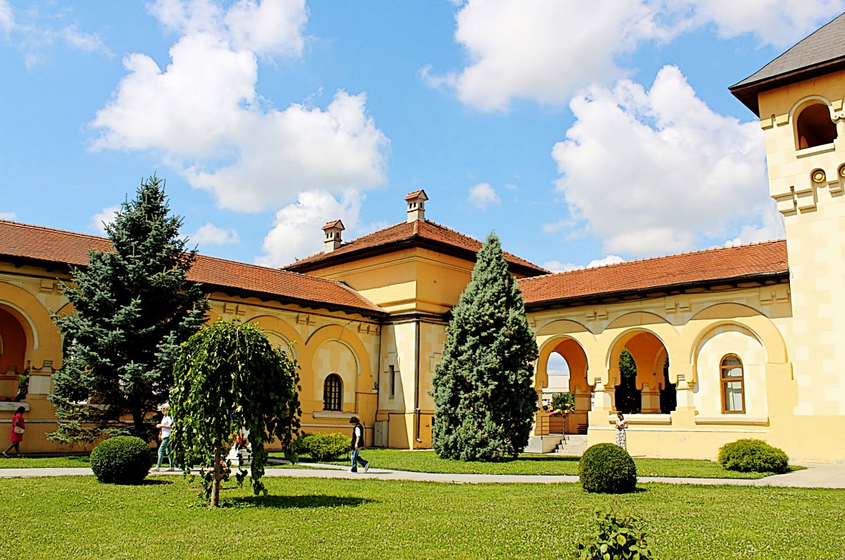 Zdjęcia: Alba Iulia, Siedmiogród, Dziedziniec Soboru Koronacyjnego, RUMUNIA Zdjęcia: Alba Iulia, Siedmiogród, Dziedziniec Soboru Koronacyjnego, RUMUNIA