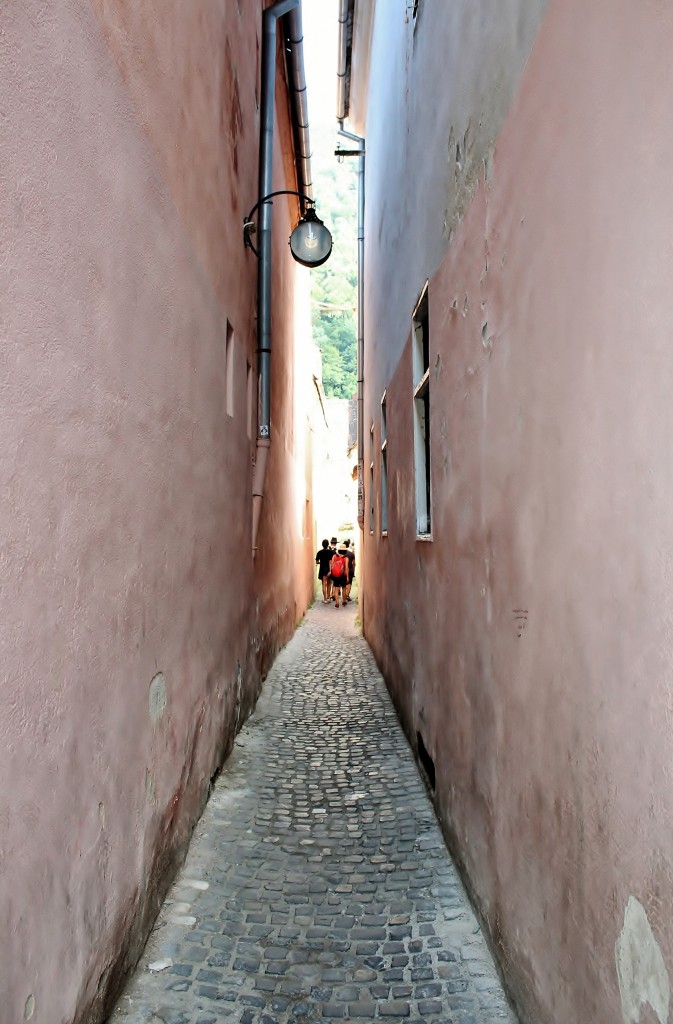 Zdjęcia: Braszów, Siedmiogród, Naprawdę wąska, RUMUNIA Zdjęcia: Braszów, Siedmiogród, Naprawdę wąska, RUMUNIA