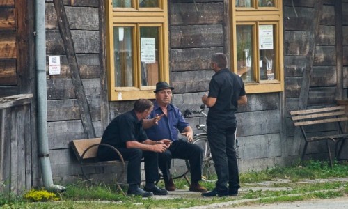 Zdjecie RUMUNIA / Maramuresz / Rozavlea / Spotkanie towarzyskie