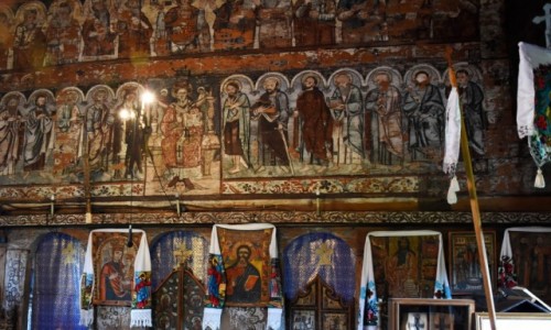 Zdjcie RUMUNIA / Maramuresz / Budesti / Ikonostas w cerkwi w. Mikoaja