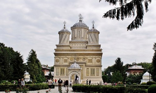 Zdjecie RUMUNIA / Wooszczyzna / Curtea de Arges / Cerkiew metropolitarna