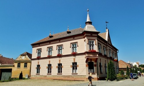 Zdjęcie RUMUNIA / Siedmiogród / Saschiz / Ratusz w Saschiz