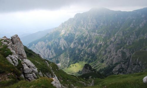 Zdjecie RUMUNIA / Transylwania / Góry BUCEGI / Przełęcz