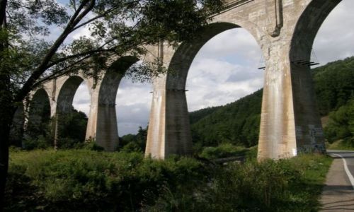 Zdjęcie RUMUNIA / loncoiucde jos / romania / akwedukcik