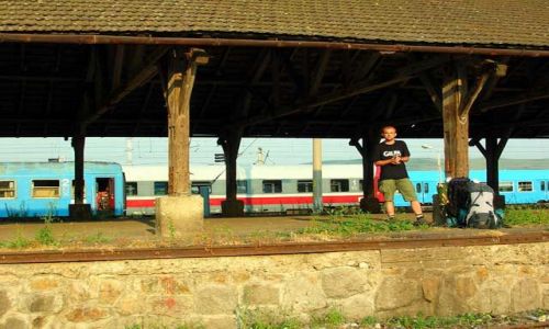 Zdjęcie RUMUNIA / Transylwania / Teius / Dworzec w Teius