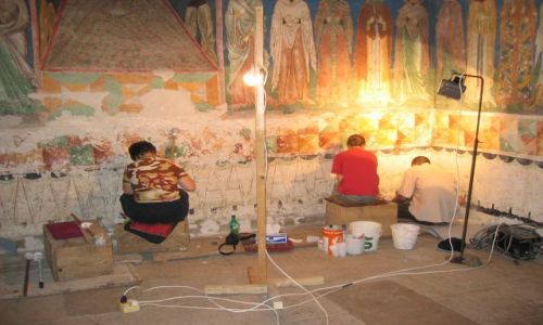 Zdjęcie RUMUNIA / Mołdawia / Bukowina / Arbore / Renowacja fresków w Arbore